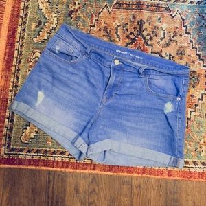 Old Navy Women’s 12 Regular Boyfriend Shorts